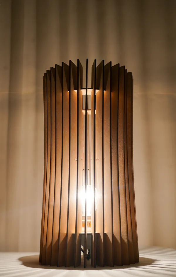 SolarVane_–_Radiant_Hourglass_Lantern