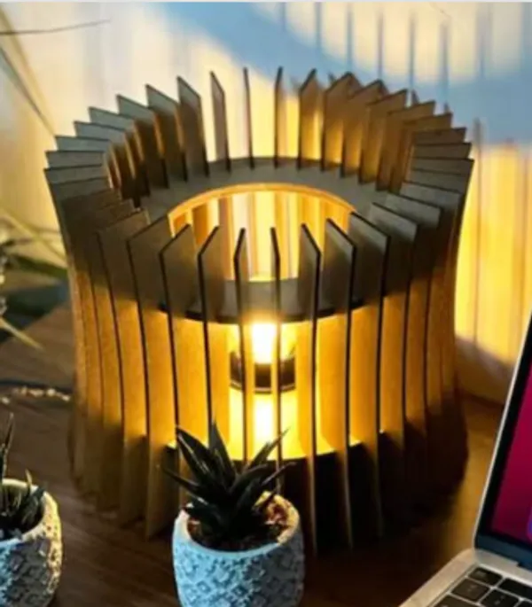 OrbitRise_–_Vertical_Circle_Plate_Lantern