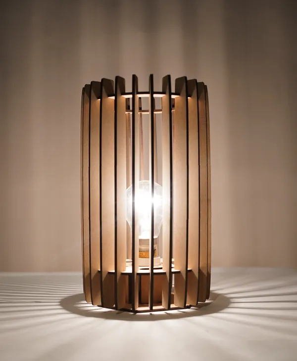 Radia_-_Symmetry_and_a_radiant_center_Lamp