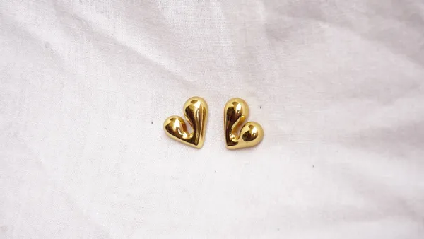 Puffy_Heart_Studs_Earrings