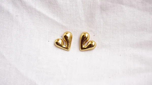 Puffy_Heart_Studs_Earrings