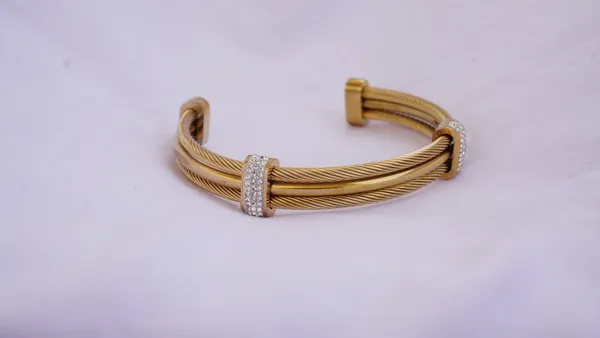 Diamond_double_row_twisted