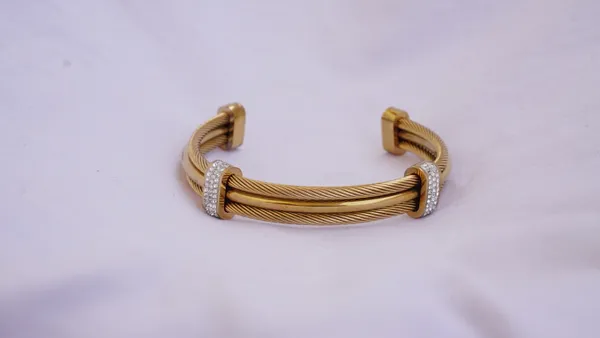 Diamond_double_row_twisted
