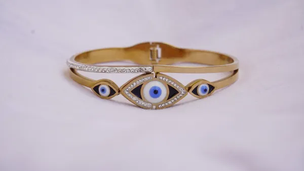 Evil_eye_bracelet