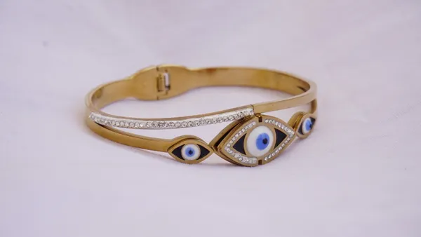 Evil_eye_bracelet