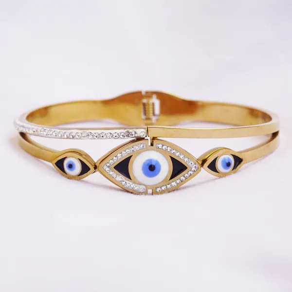 Evil_eye_bracelet