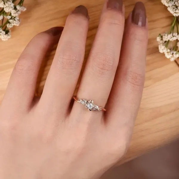 Gold_Plated_Rose_Shape_Proposal_Ring_For_Women