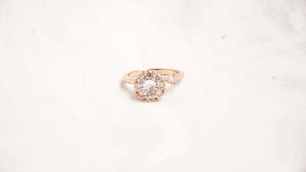 Snowflake_Round_Cut_Diamond_Ring