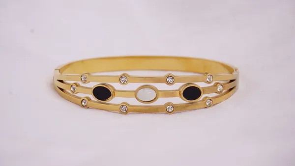Three_Layer_Women's_Bracelet