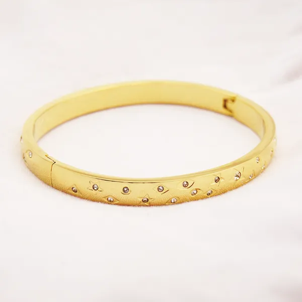 Star_stone_studded_kada