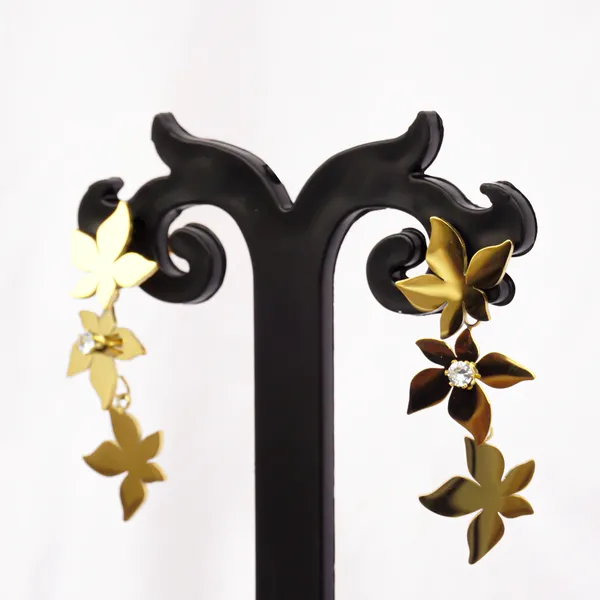 Golden_Statement_Flower_Drop_Earrings