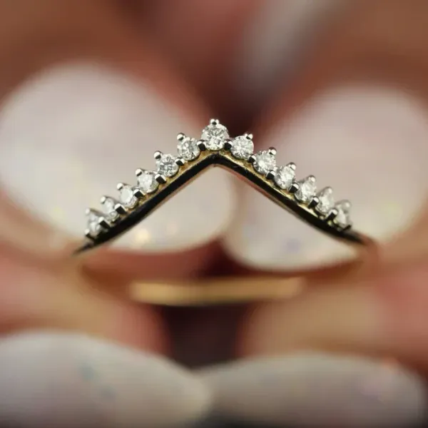 Pave_Diamond_Royal_Ring_For_Women