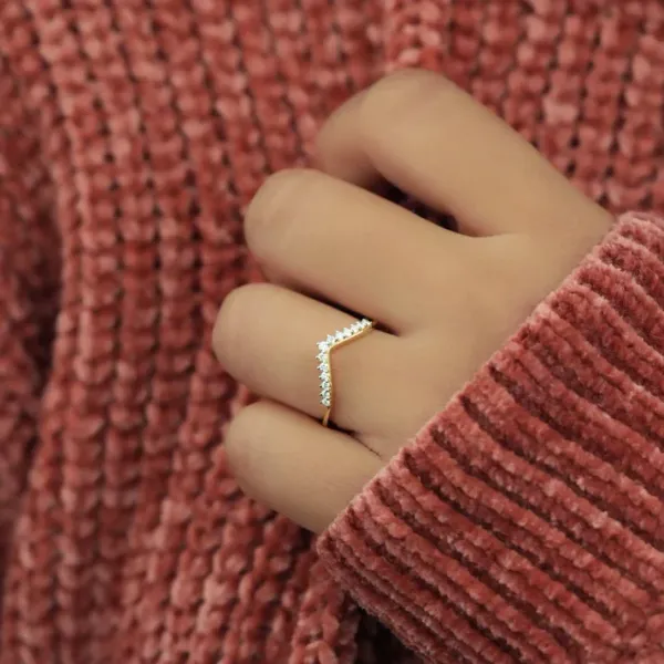 Pave_Diamond_Royal_Ring_For_Women