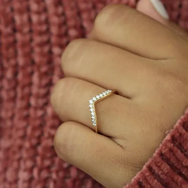 Pave_Diamond_Royal_Ring_For_Women