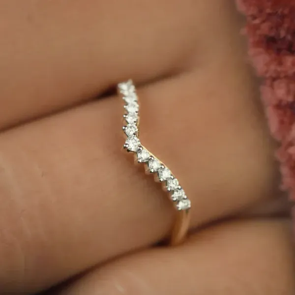 Pave_Diamond_Royal_Ring_For_Women
