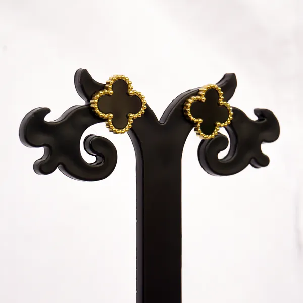 Korean_Stud_Earrings_For_Women_And_Girls