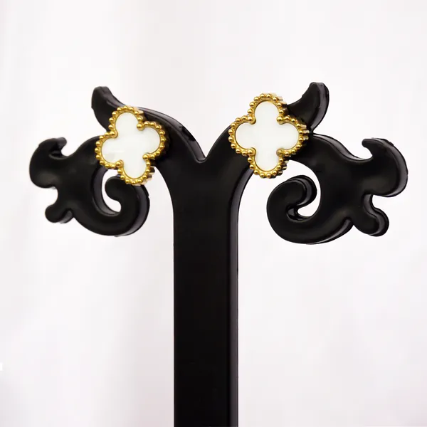Clover_Leaf_stud_Earrings