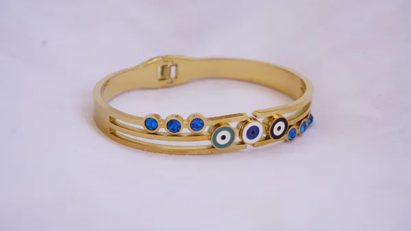 Three_evil_eye_anti_tarnish_bracelet