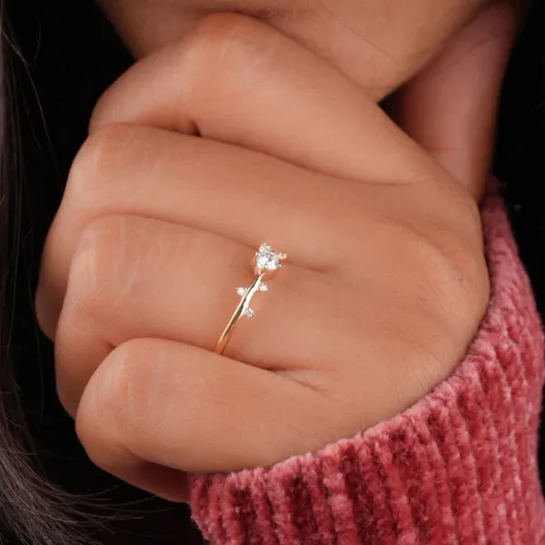 Nova_Nuptials:_Dazzling_Women_Rings