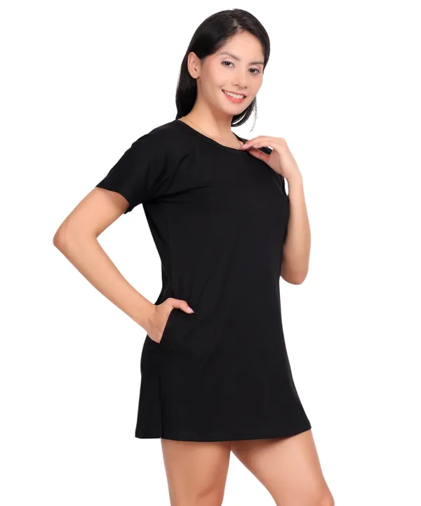 Black_Cotton_Long_T-Shirt_With_Pocket_For_Women