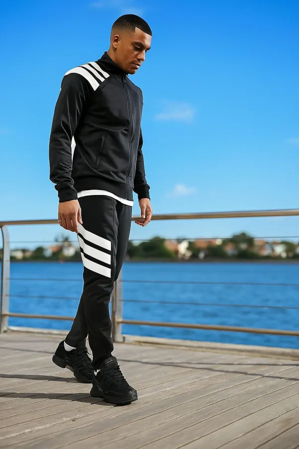 Black_Polyester_Lycra_Blend_Zip_Solid_Track_Suit_For_Men