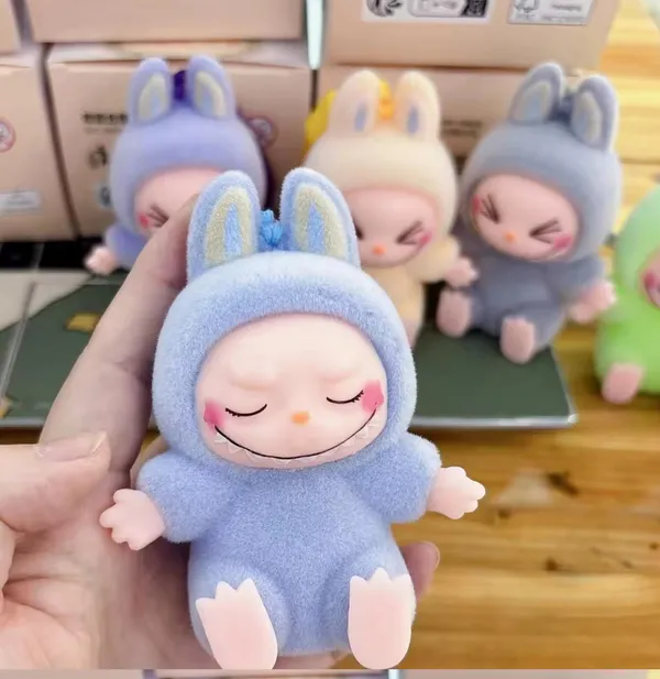 SCOOBA_labubu_pendant_blink_box_doll
