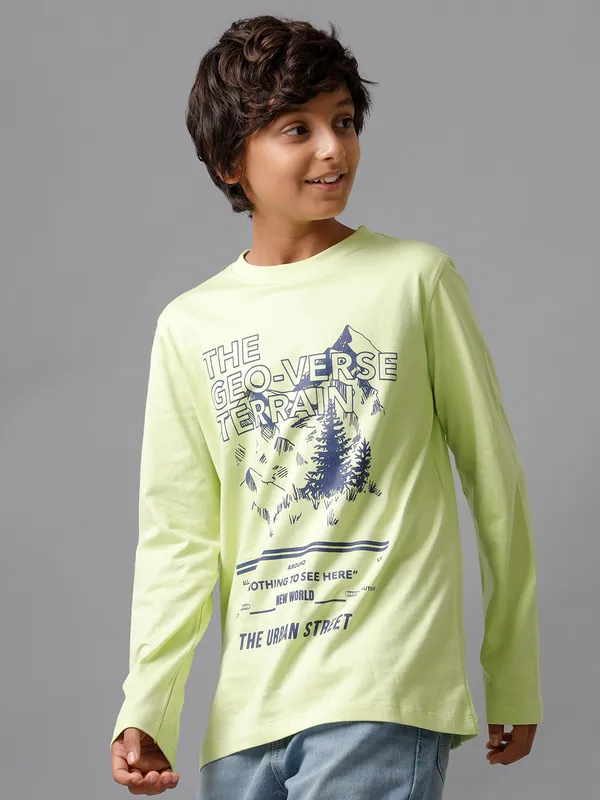 Boys_Hooded_Sweat_Shirt