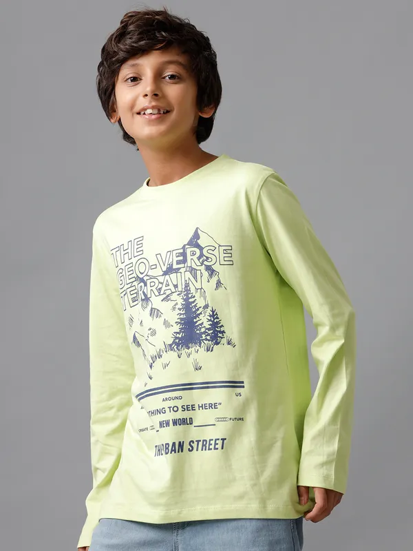 Boys_Hooded_Sweat_Shirt