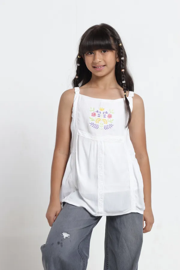 Girls_Crinkle_Cotton_Adjustable_Shoulder_Strap_Cut_N_Sew_Lace_Embroidery_Top