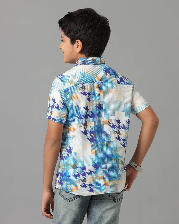 Rayon_Printed_Contrast_Neck_Band_N_Placket_Half_Sleeve_Shirt