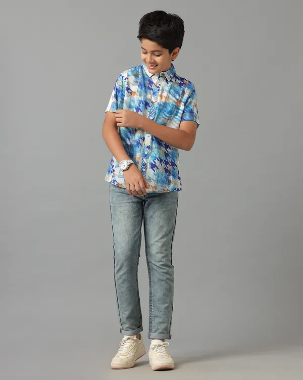 Rayon_Printed_Contrast_Neck_Band_N_Placket_Half_Sleeve_Shirt