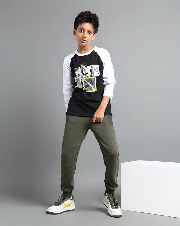 Boys_Cotton_Never_Give_Up_Big_Printed_Contrast_Raglan_Full_Sleeve_TShirt