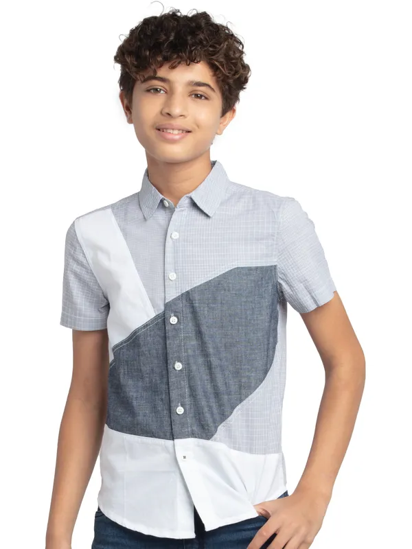 Grey_Cotton_Regular_Fit_Shirts_For_Boys