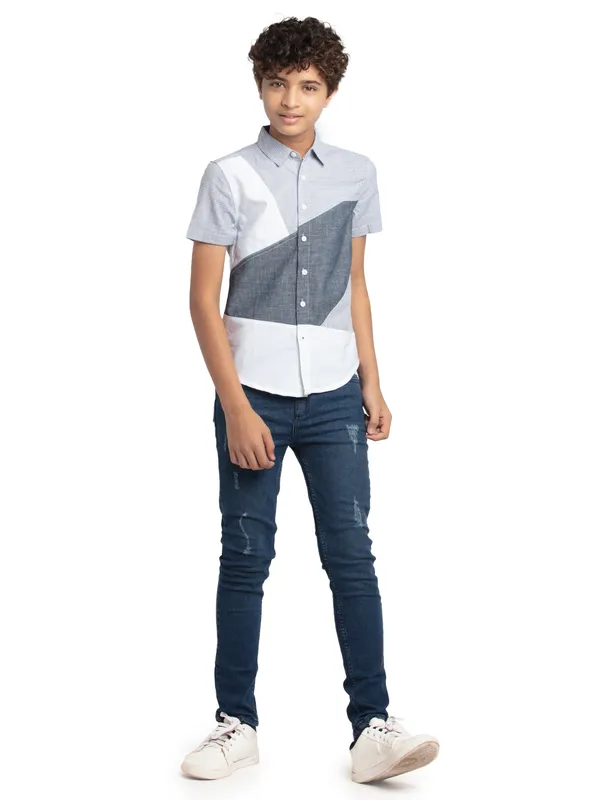 Grey_Cotton_Regular_Fit_Shirts_For_Boys