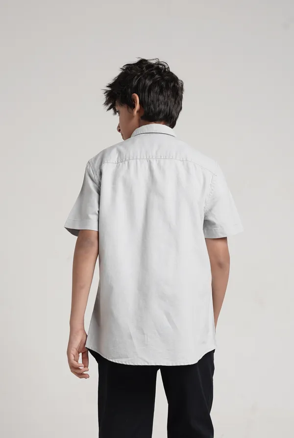 Boys_short_sleeve_shirt_with_cut_and_sew