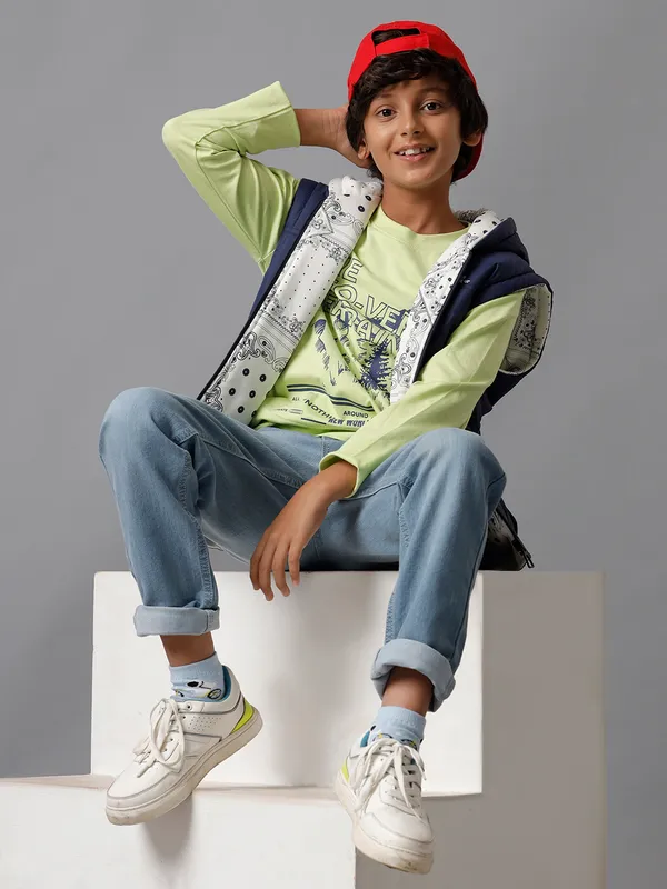 White_Polyester_Regular_Fit_Jackets_For_Boys