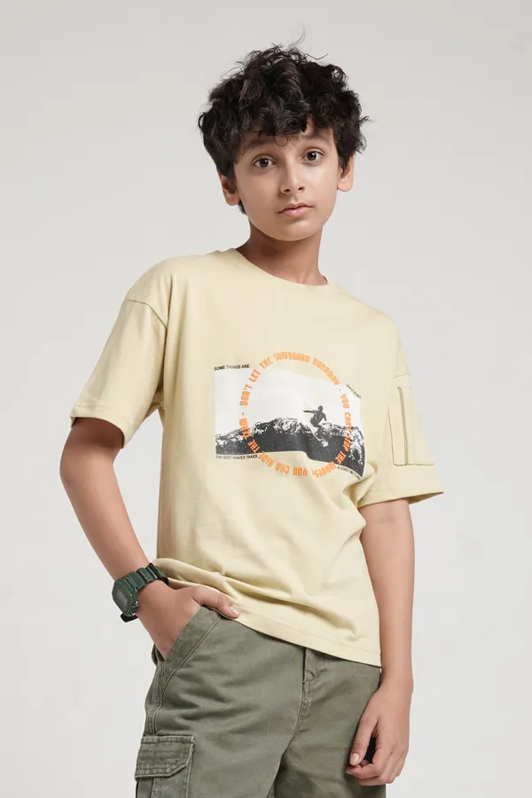 Boys_Cotton_Jersey_Round_Neck_Drop_Shoulder_Patch_Zipper_Pocket_On_Half_Sleeves_T_Shirt