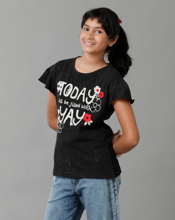 Black_Cotton_Regular_Fit_T-Shirts_For_Girls