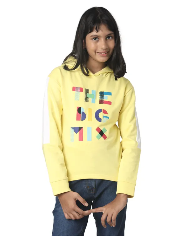 Yellow_Cotton_Regular_Fit_Sweat_Shirts_For_Girls