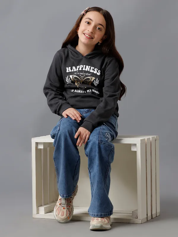 Girls_Sweat_Shirts