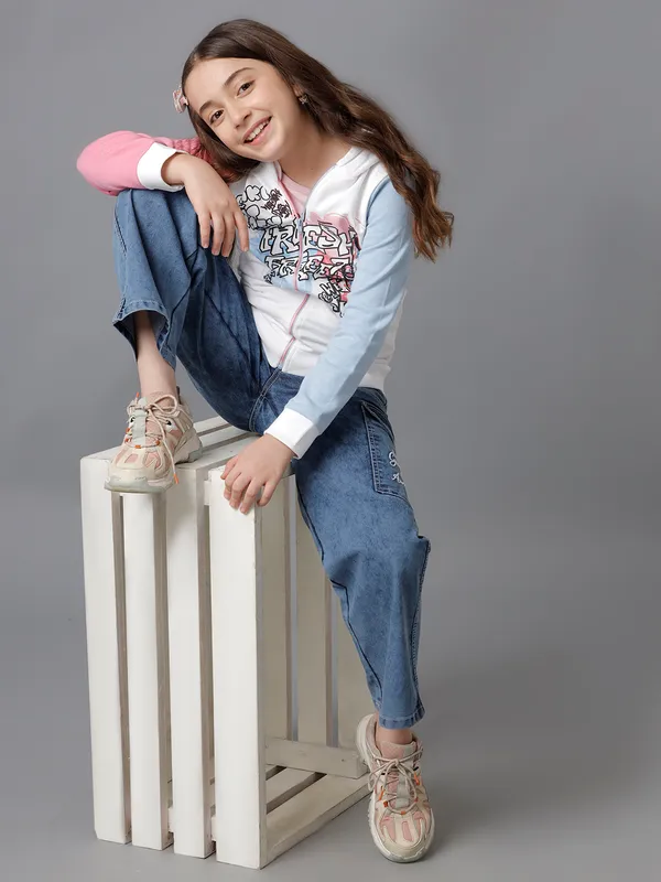 Girls_Sweat_Shirts