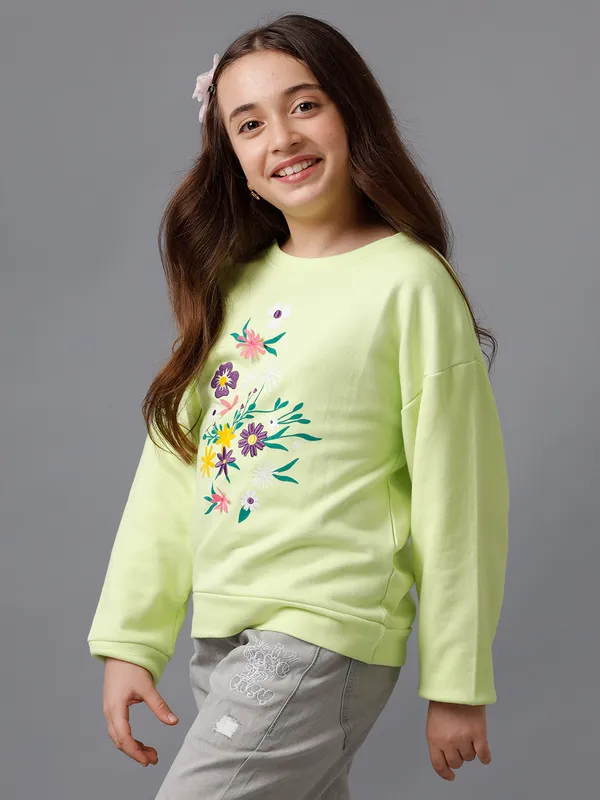 Girls_Sweat_Shirts