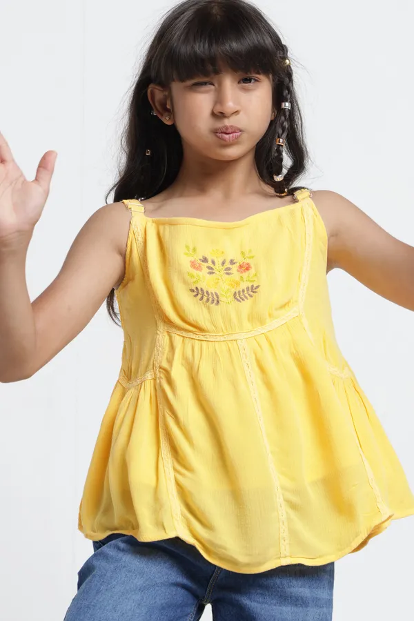 Girls_Crinkle_Cotton_Adjustable_Shoulder_Strap_Cut_N_Sew_Lace_Embroidery_Top
