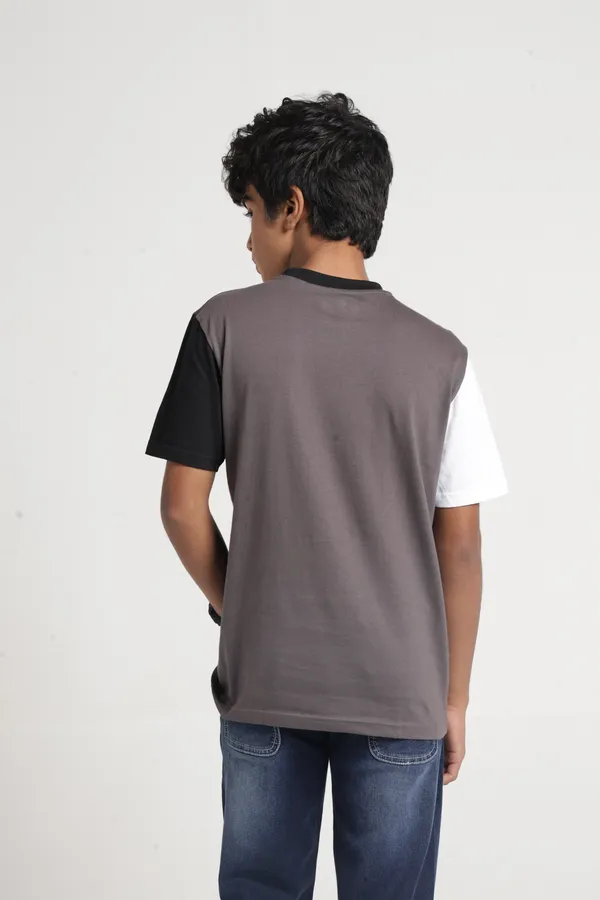 Under_Fourteen_Only_Boys_Grey_Solid_Casual_T-Shirt_|_Half_Sleeves_Regular_Fit_Crew_Neck_Cotton_Tee_with_Chest_Graphic_Print_&_Contrast_Trim_for_Kids