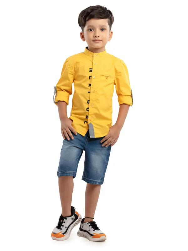 Boys_Cotton_Round_Neck_Contrast_Cut_N_Sew_Style_Graphic_Printed_Half_Sleeves_T_Shirt