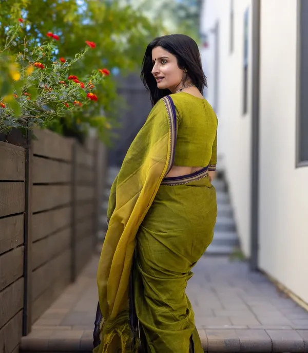 Akira_Narayanpeth_Cotton_Saree_|_With_Unstitched_Blouse_Piece_For_Women