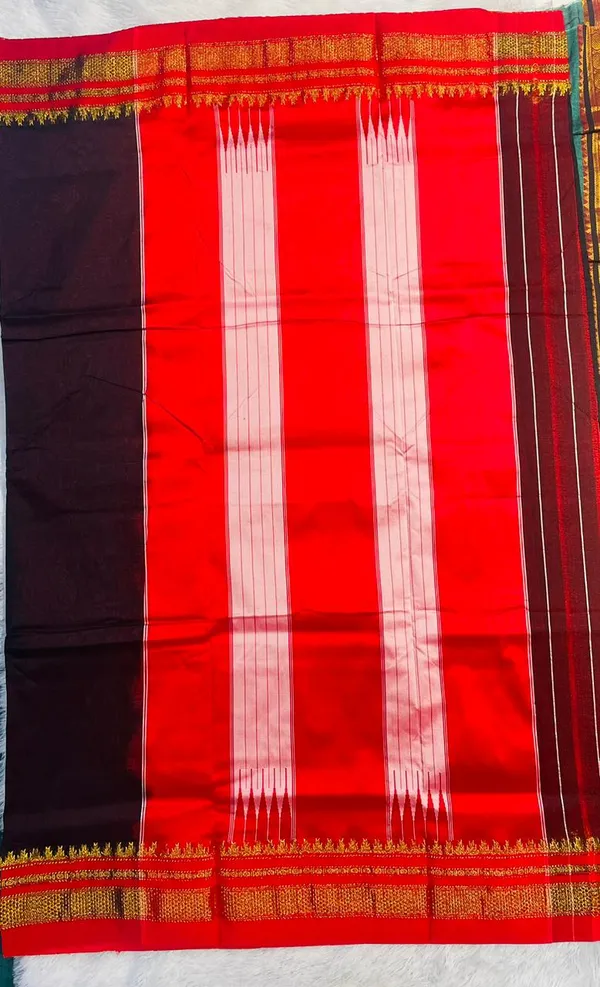 Black_Plain_Tana_ilkal_Saree_|_with_unstitched_blouse_for_women_