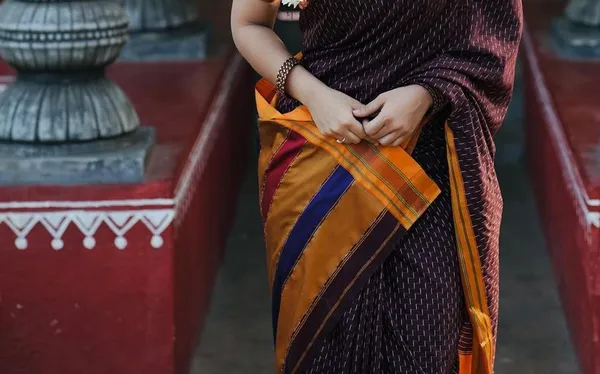 Chacolate_Zigzag_Narayanpeth_Cotton_Saree_|_With_Unstitched_Blouse_Piece_For_Women