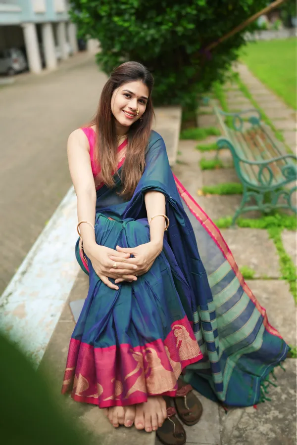 Deep_blue_kalastree_Narayanpeth_Cotton_Saree_|_With_Unstitched_Blouse_Piece_For_Women
