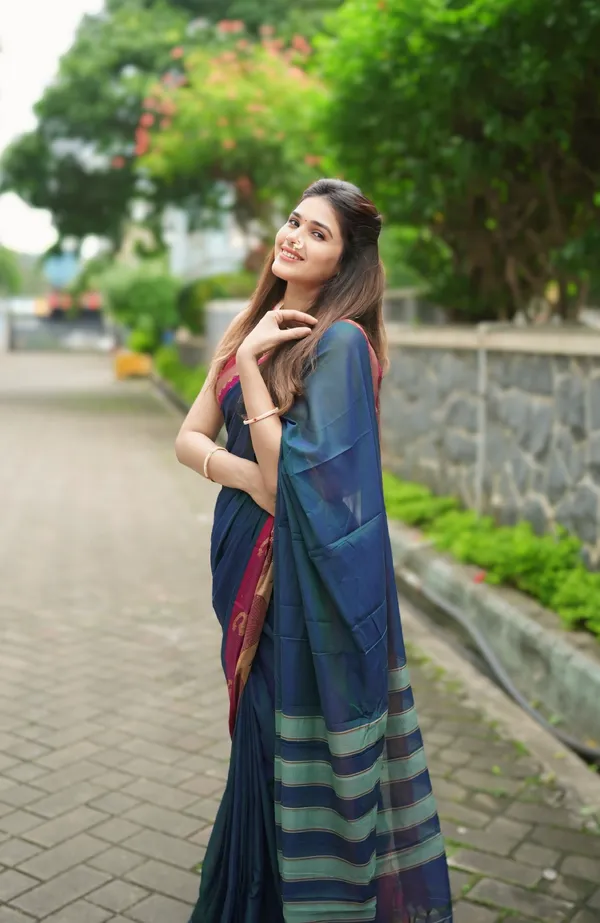 Deep_blue_kalastree_Narayanpeth_Cotton_Saree_|_With_Unstitched_Blouse_Piece_For_Women